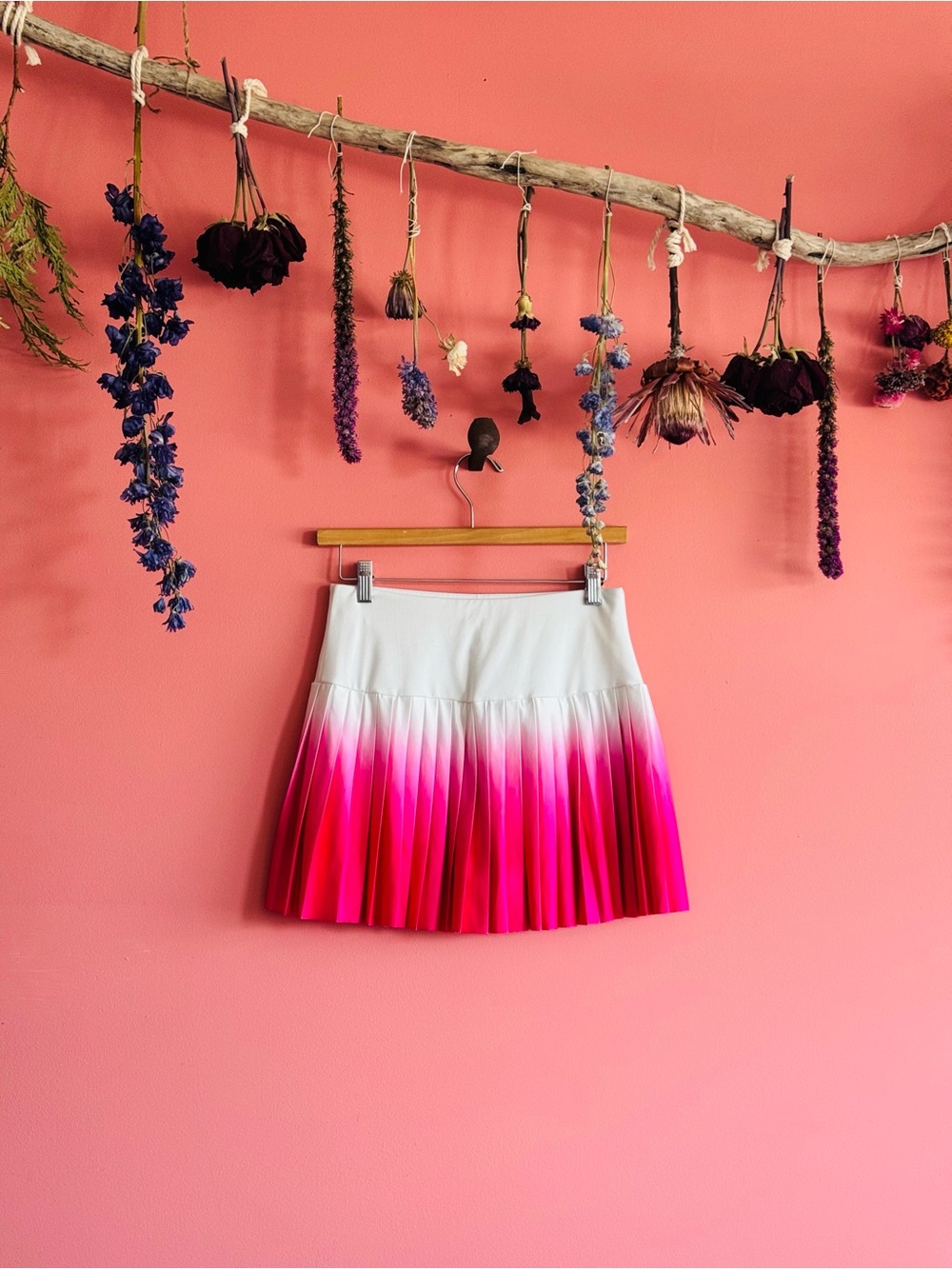 Women's Ombre Pink Pleated Mini Skirt